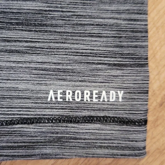NWOT Adidas Aeroready Vneck Tee - Picture 4 of 4